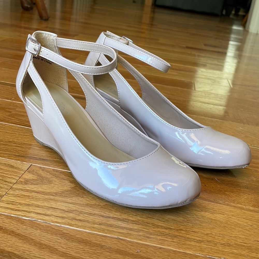 EUC Light Pink Wedges